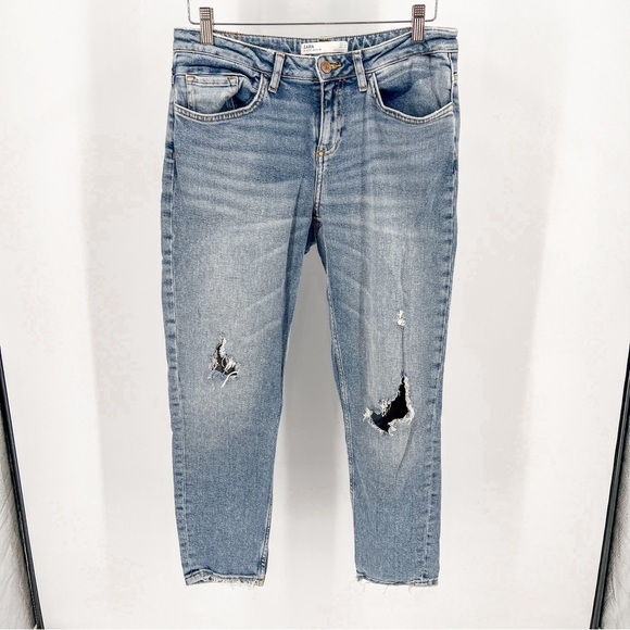 Zara Destroyed Cropped Jeans with patches on the back - Picture 1 of 4